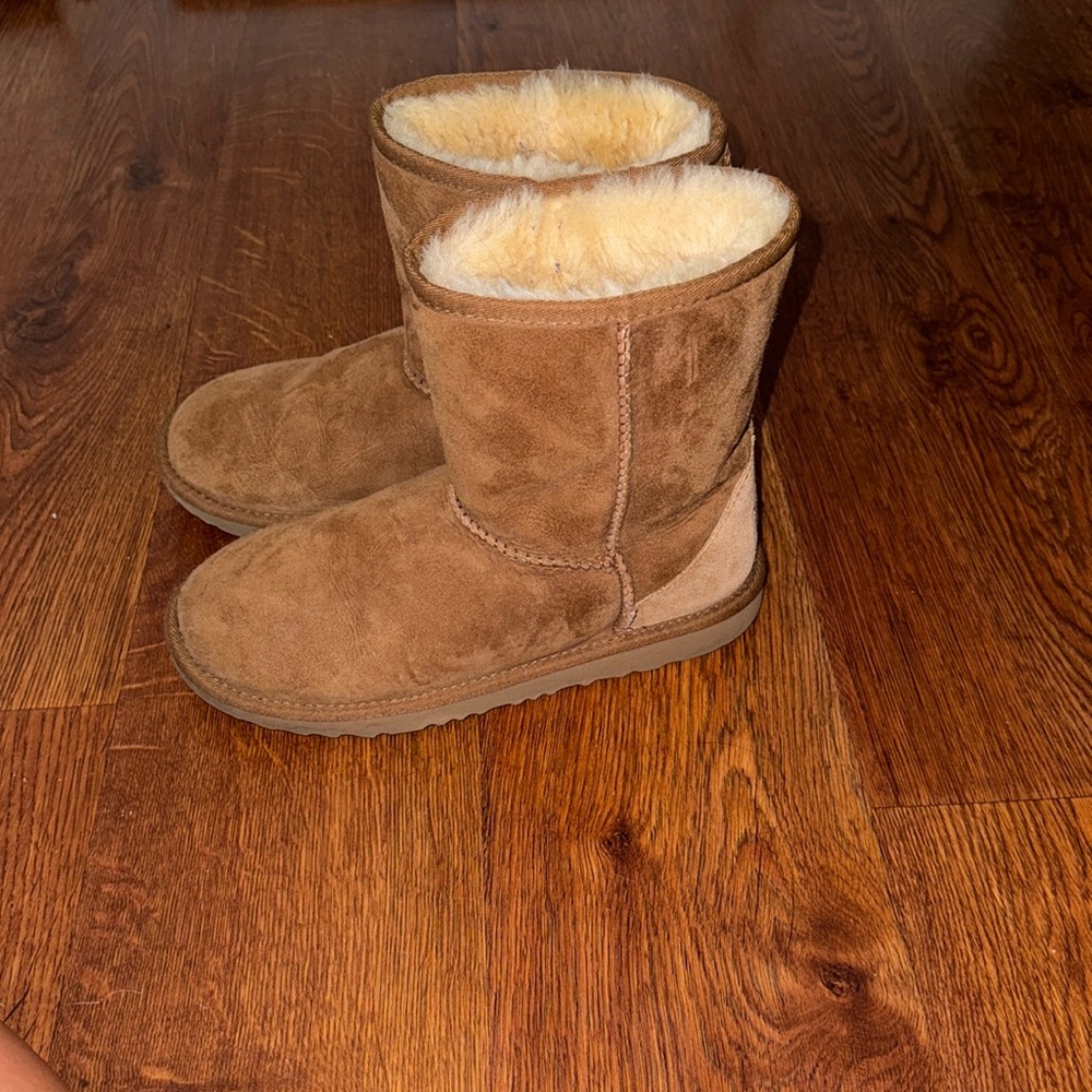 Women’s Ugg Classic Short ll